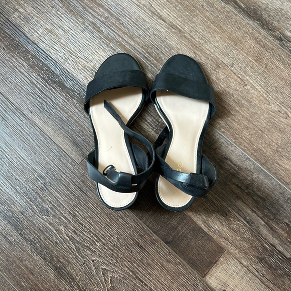 Aldo single strap heel - Picture 3 of 5